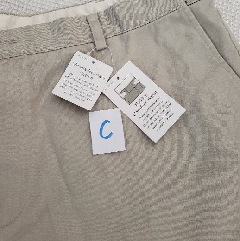 Men's shorts khaki NWT L.L. Bean